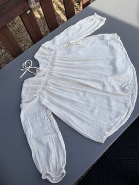 Suzy Shier Women’s White Boho Peasant Top - Lightweight Long Sleeve NWOT Sm